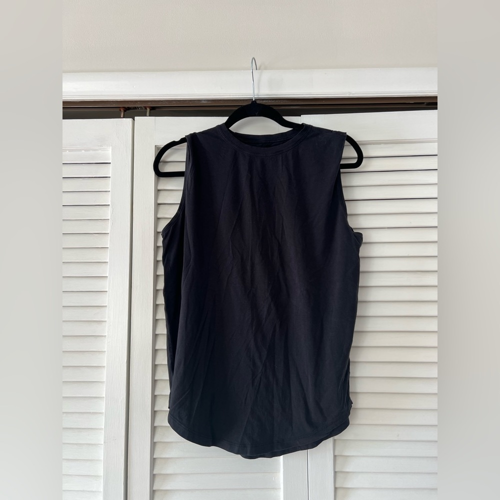 Lululemon muscle tank